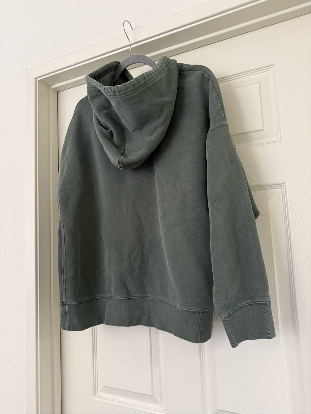 Aritzia TNA Oversized Olive Green Sweatfleece Hoodie - Picture 4 of 9